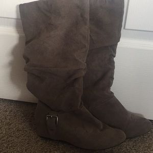 Gray slouch boots with wedge